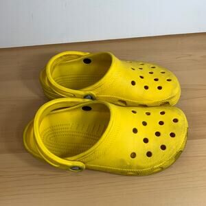 CROCS Women's Yellow Sandal size 7